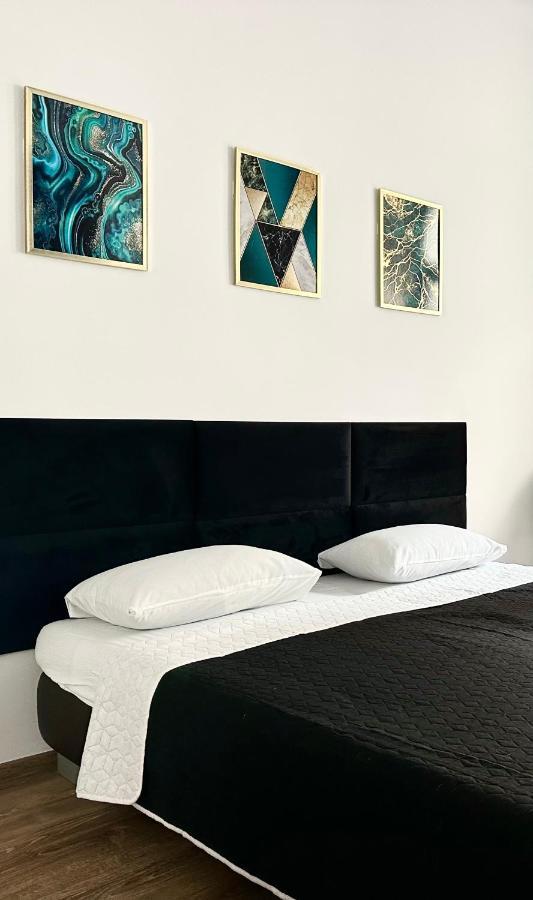 Charming Apartment In The City Center Varşovia Exterior foto