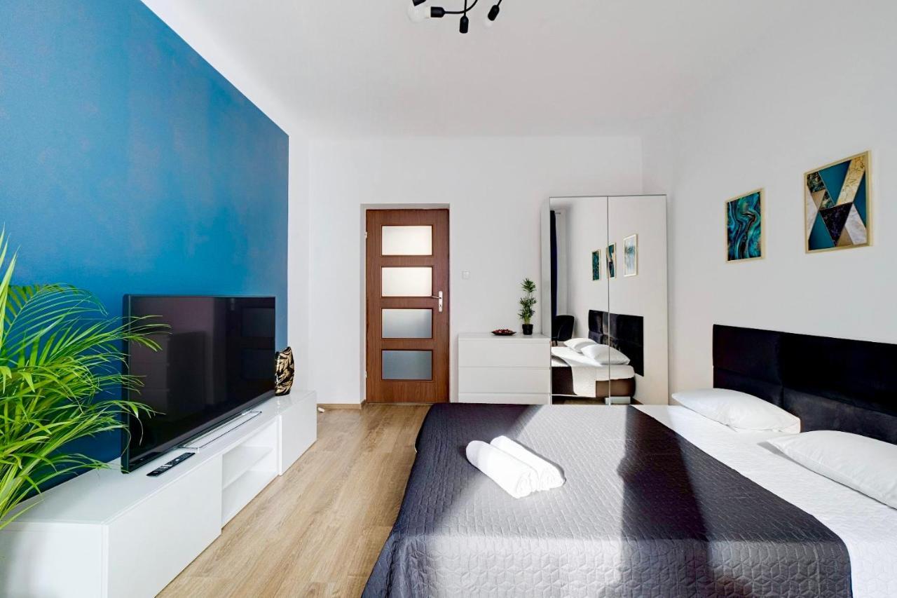 Charming Apartment In The City Center Varşovia Exterior foto