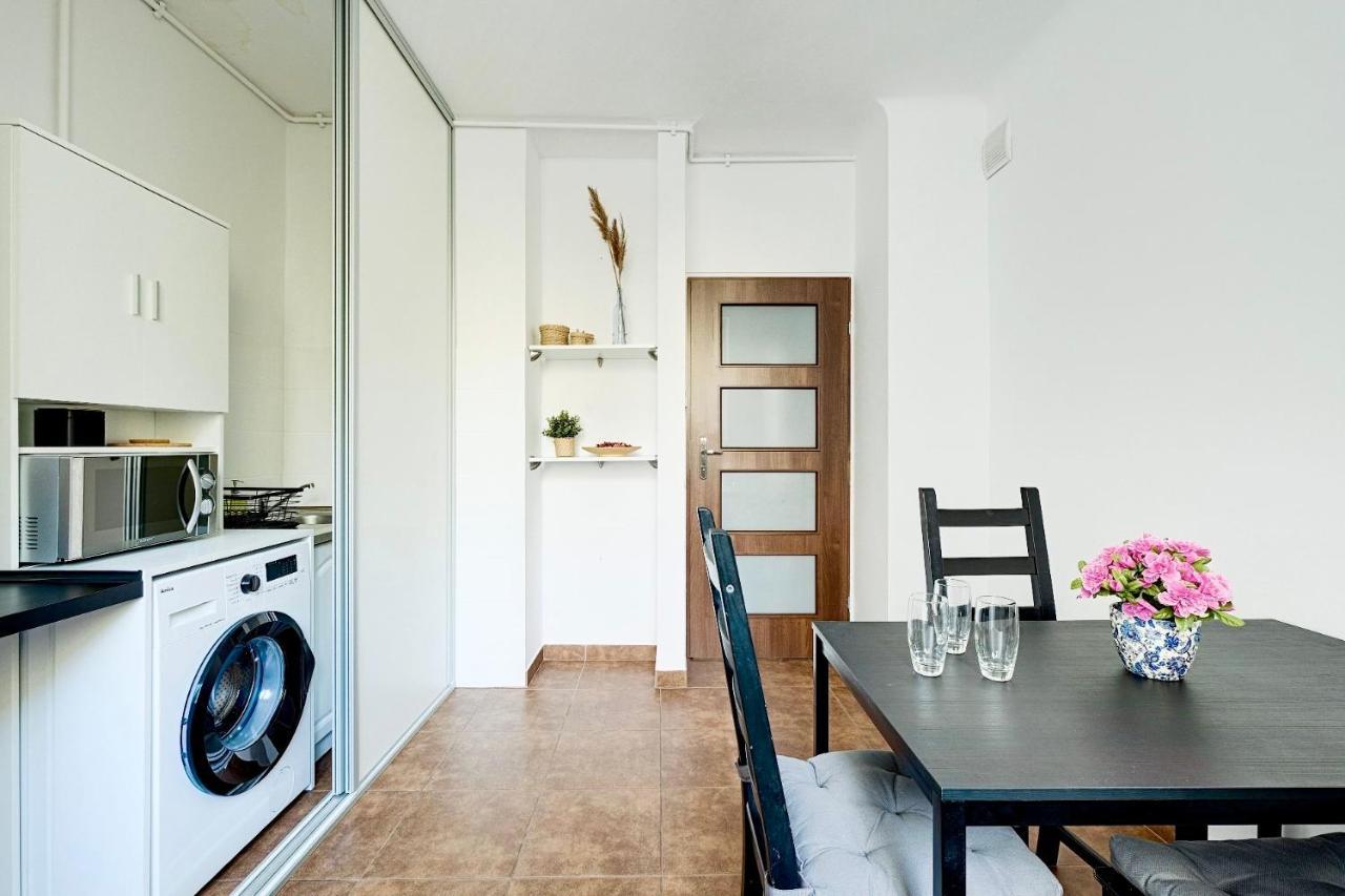 Charming Apartment In The City Center Varşovia Exterior foto