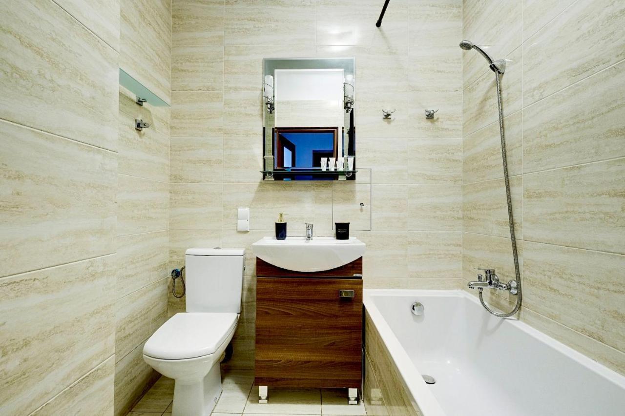 Charming Apartment In The City Center Varşovia Exterior foto