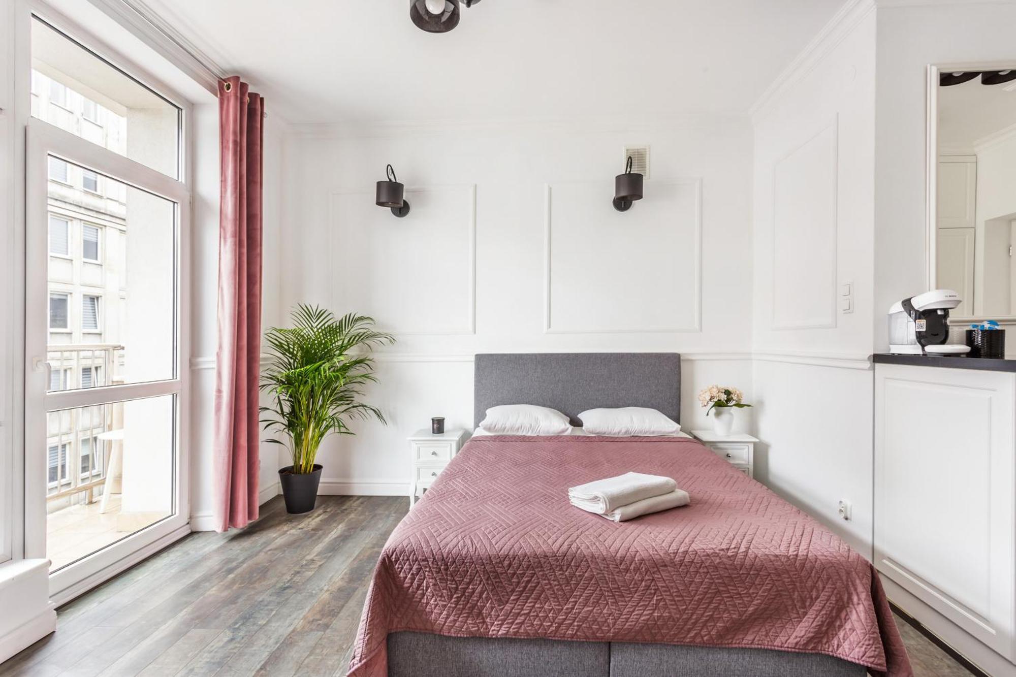 Charming Apartment In The City Center Varşovia Exterior foto