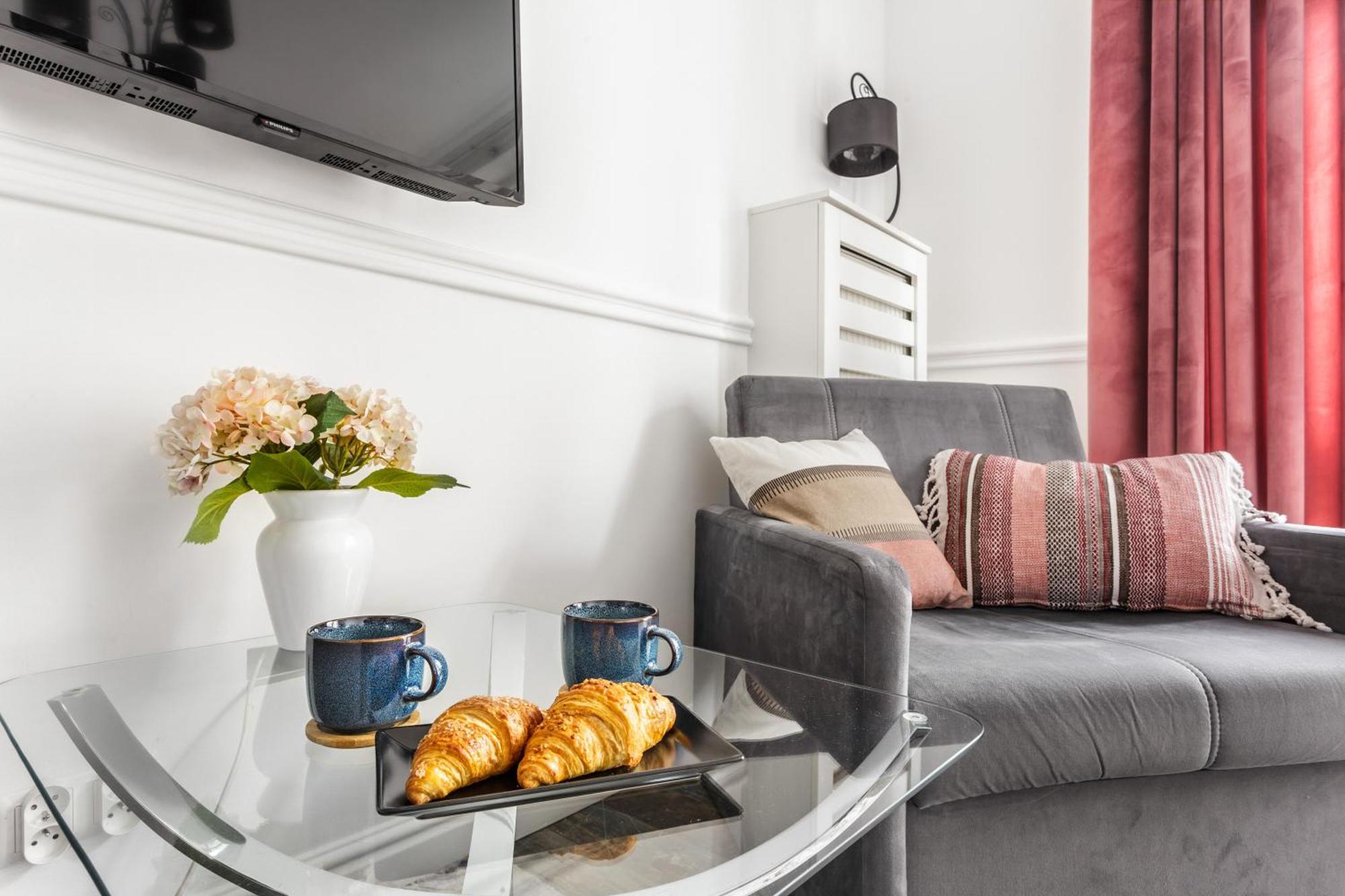 Charming Apartment In The City Center Varşovia Exterior foto