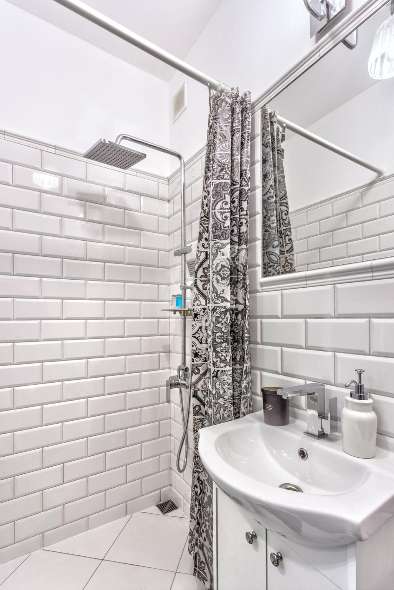 Charming Apartment In The City Center Varşovia Exterior foto